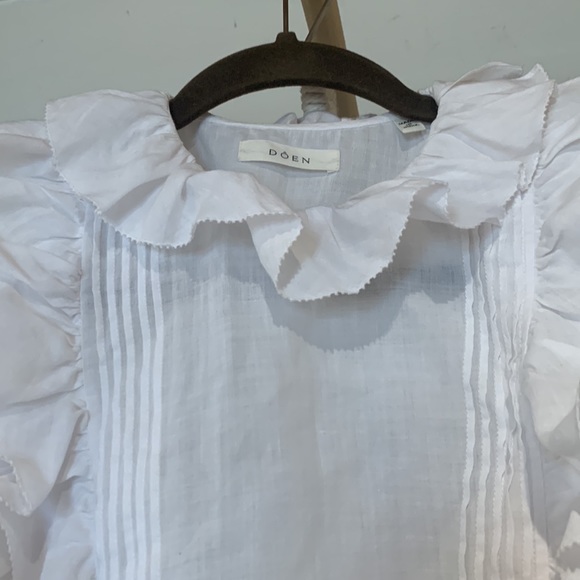 Doen Ruffled Cream Blouse - Picture 4 of 4